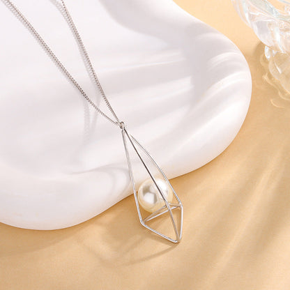 Classic Pearl Necklace with Timeless Appeal