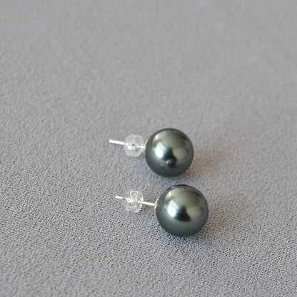 Beautiful Silver Earring with Unique Style