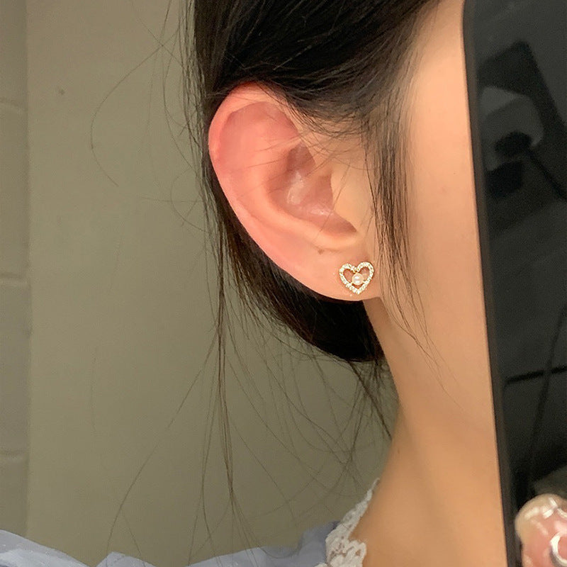 Classic Pearl Earring with Timeless Appeal