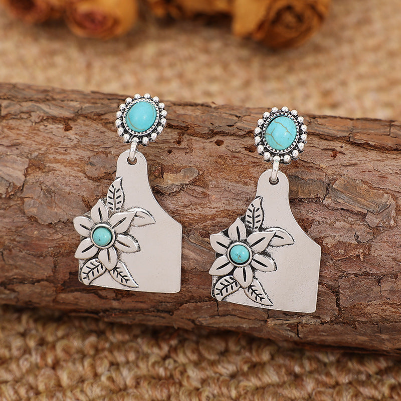Charming Earring for Any Occasion