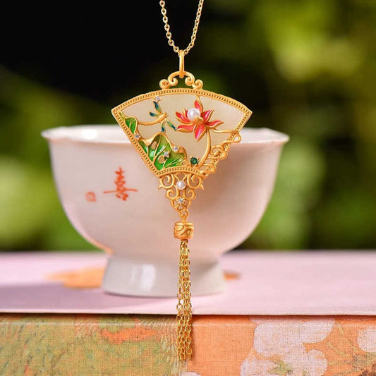 Charming Silver Necklace for Any Occasion