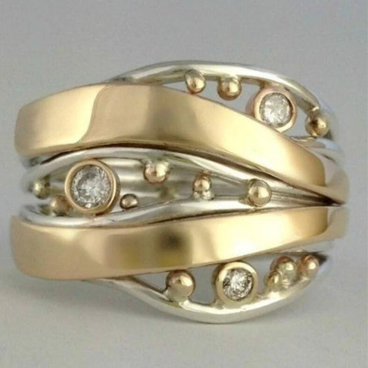 Classic Gold Ring with Timeless Appeal