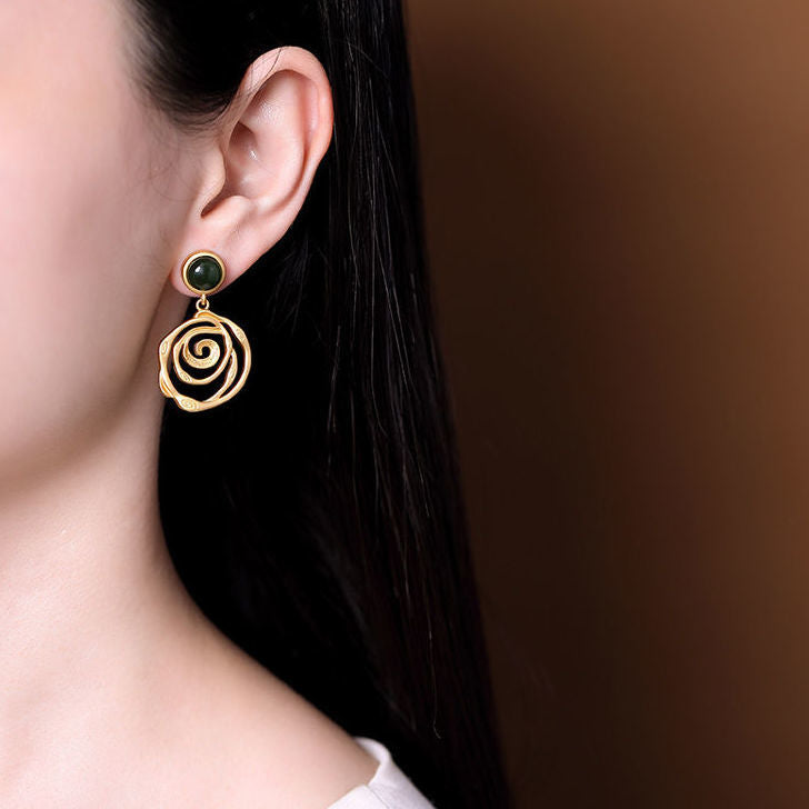 Elegant Gold Earring for Every Occasion