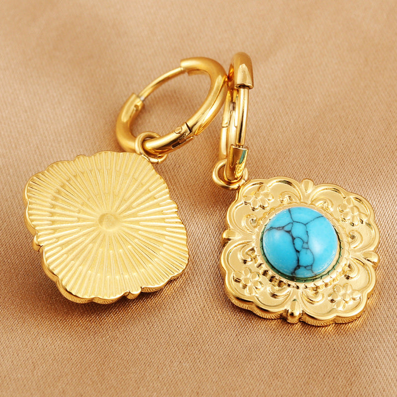 Romantic Gold Earring for Special Moments