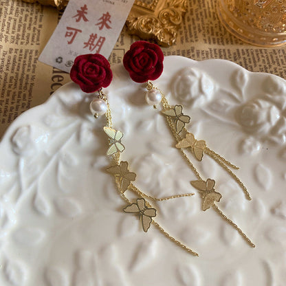 Beautiful Pearl Earring with Unique Style