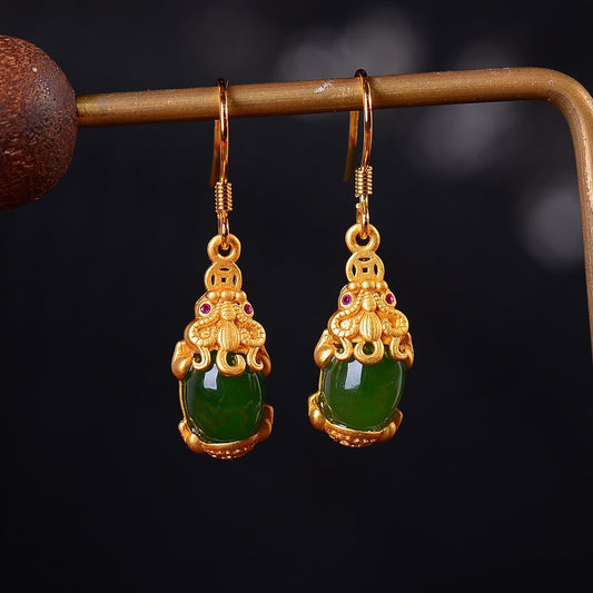 Charming Gold Earring for Any Occasion
