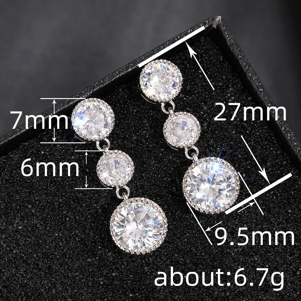 Charming Earring for Any Occasion