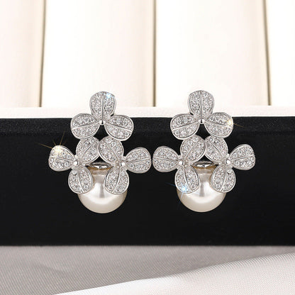 Charming Pearl Earring for Any Occasion