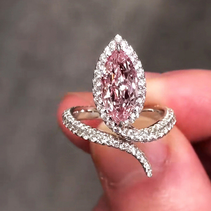 Beautiful Gold Ring with Unique Style