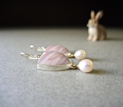 Classic Pearl Earring with Timeless Appeal