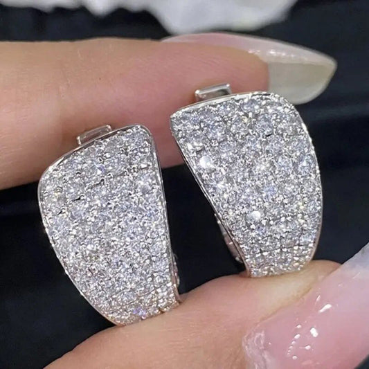 Charming Piece for Any Occasion