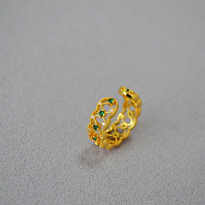 Classic Gold Ring with Timeless Appeal