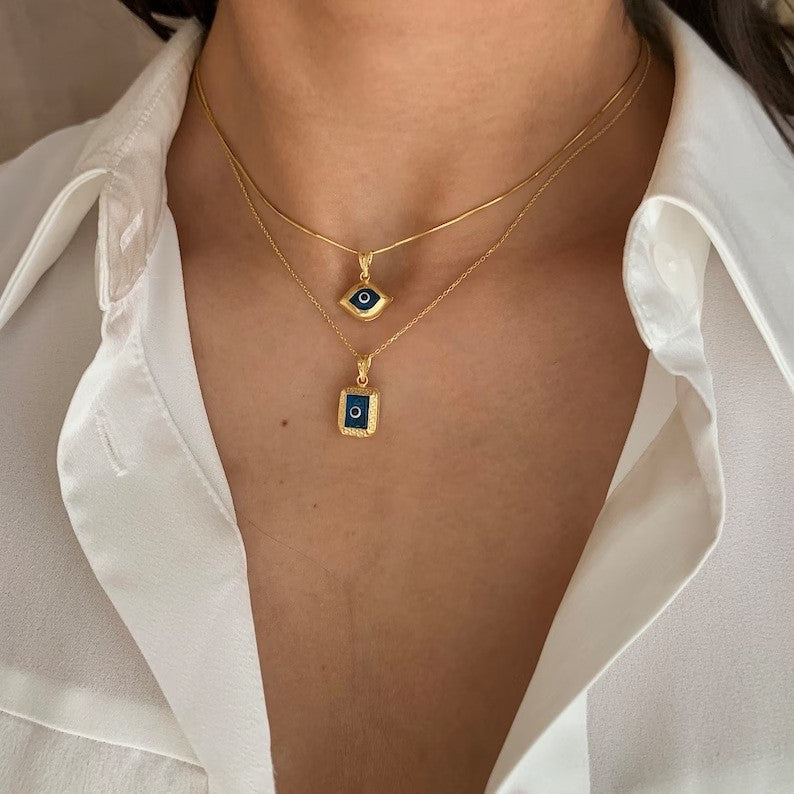 Beautiful Gold Necklace with Unique Style