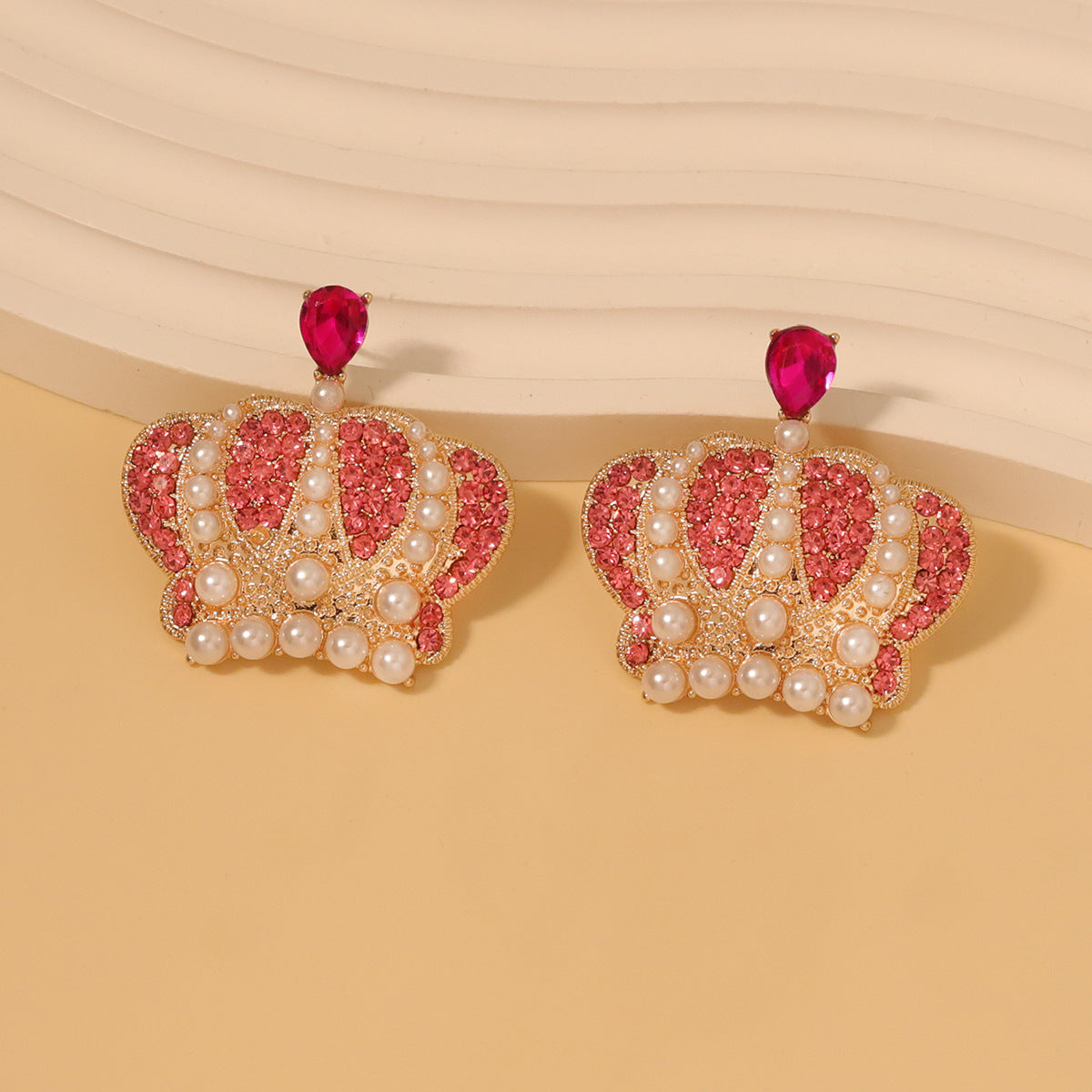 Charming Pearl Earring for Any Occasion