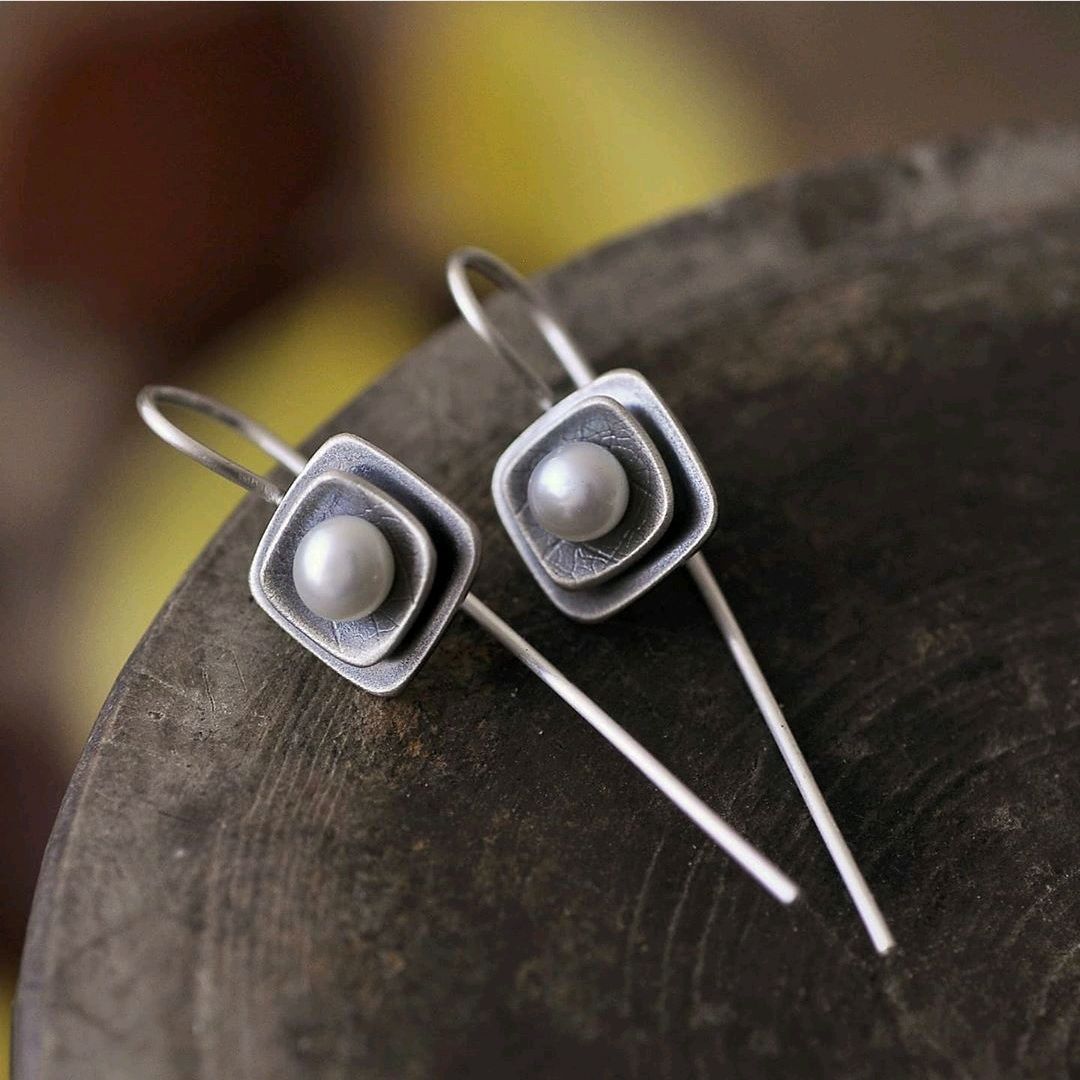 Stunning Pearl Earring for Daily Wear