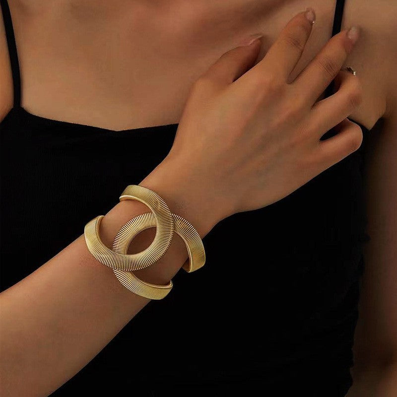 Romantic Bracelet for Special Moments