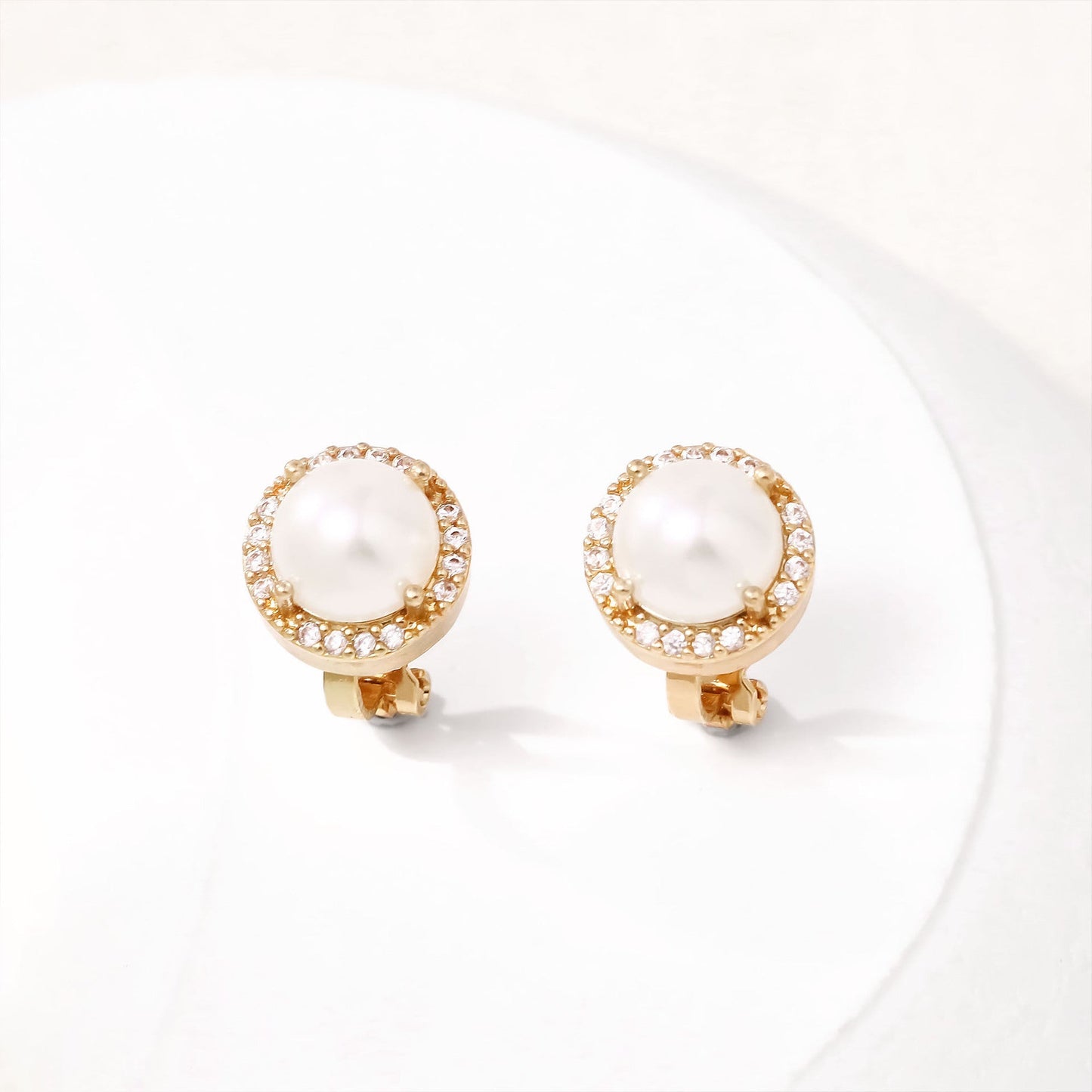 Stunning Pearl Earring for Daily Wear