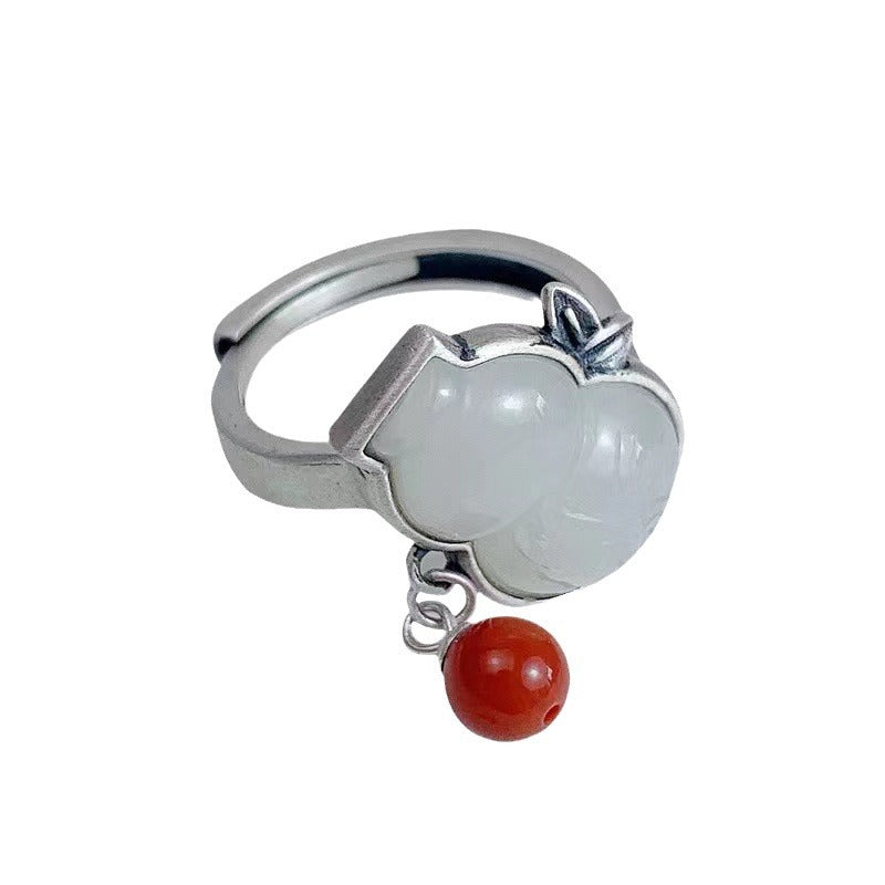 Classic Silver Ring with Timeless Appeal