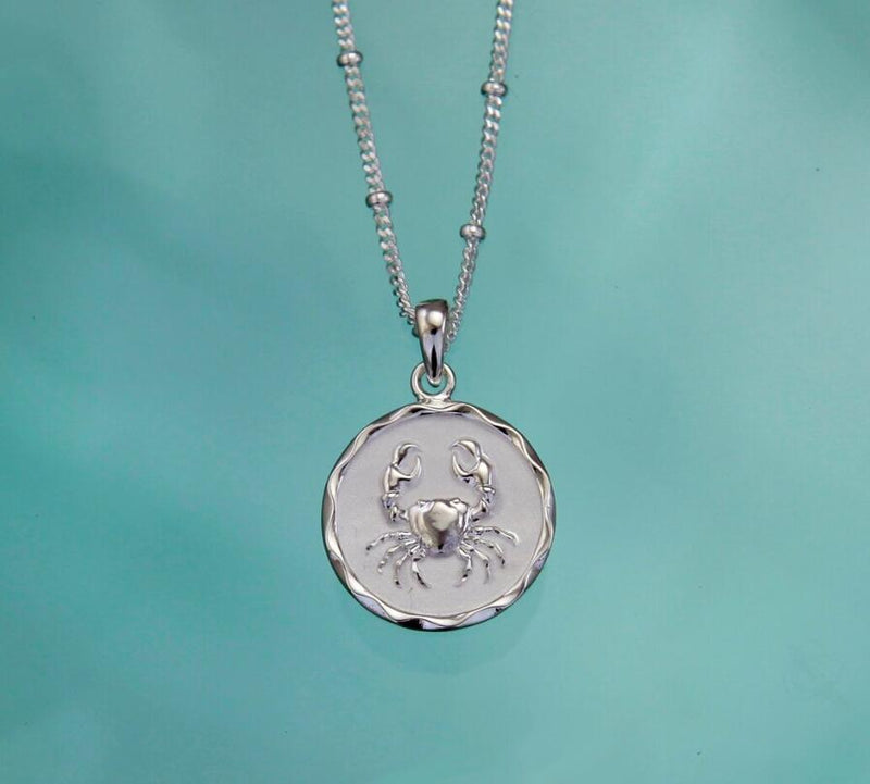 Beautiful Gold Necklace with Unique Style