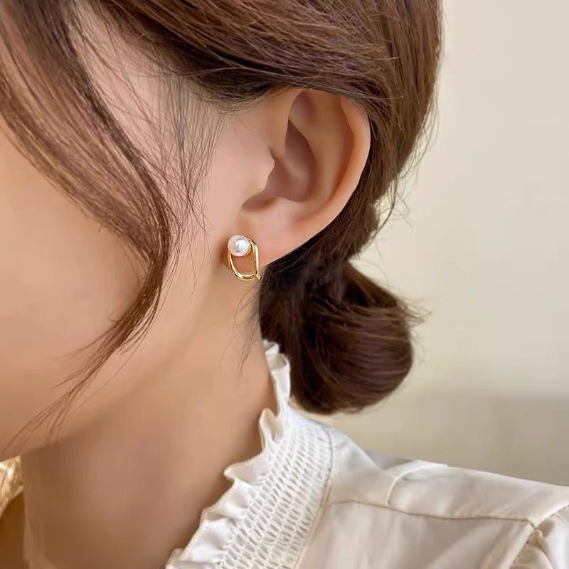 Charming Pearl Earring for Any Occasion