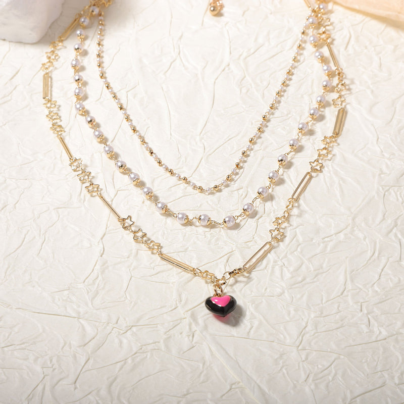 Beautiful Pearl Necklace with Unique Style