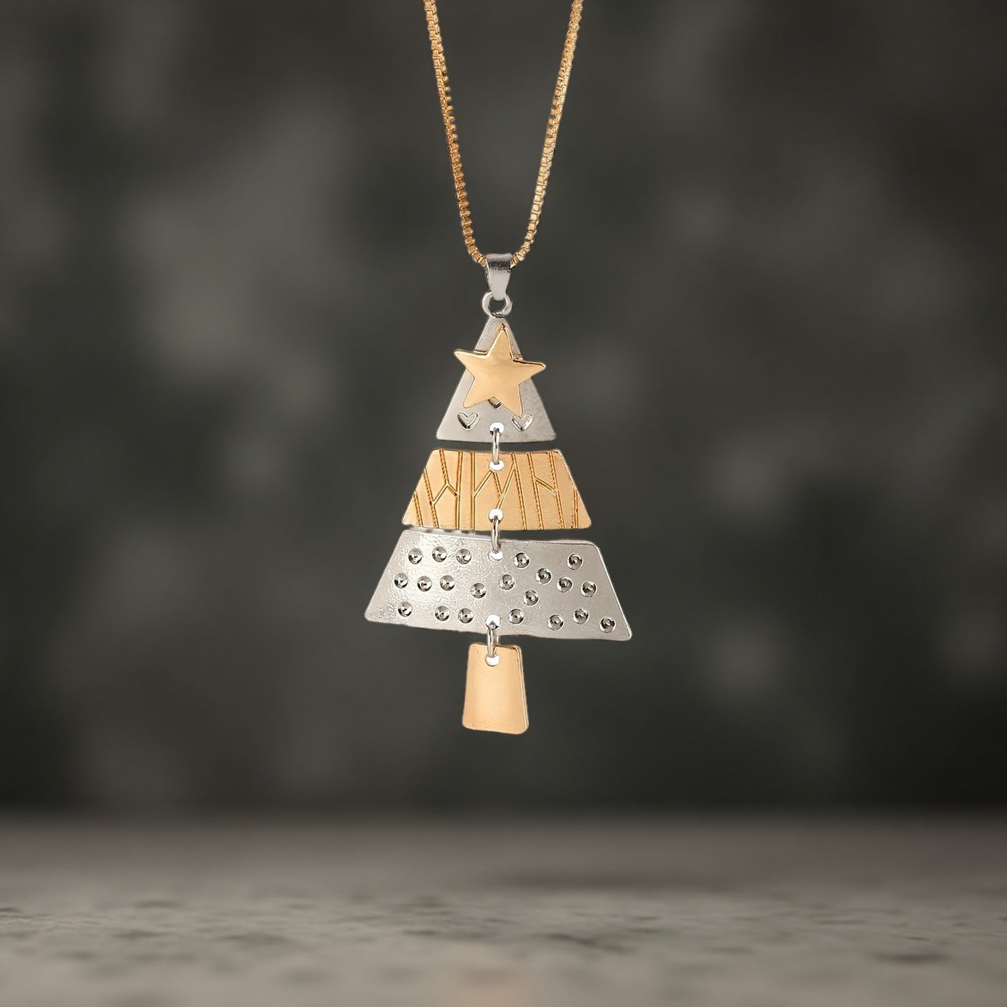 Stunning Necklace for Daily Wear