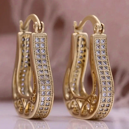 Charming Piece for Any Occasion