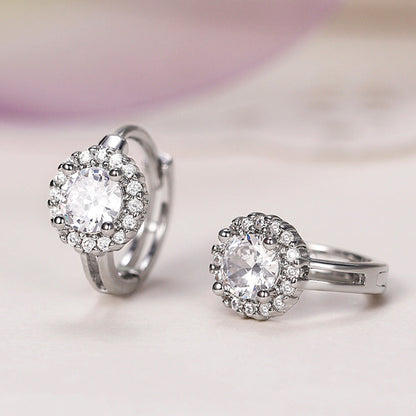 Delicate Artisan Gold Earring
