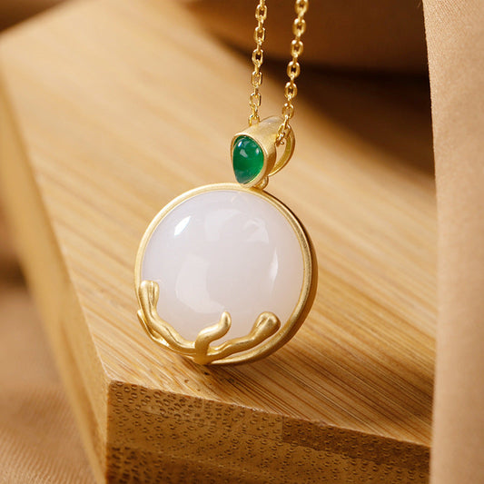 Charming Silver Necklace for Any Occasion