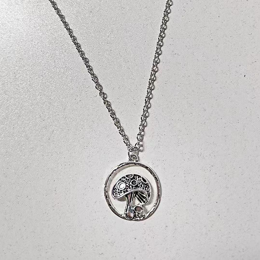 Stunning Necklace for Daily Wear
