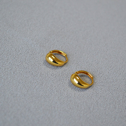 Beautiful Gold Earring with Unique Style