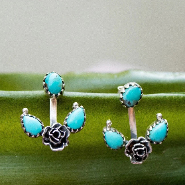 Beautiful Silver Set with Unique Style