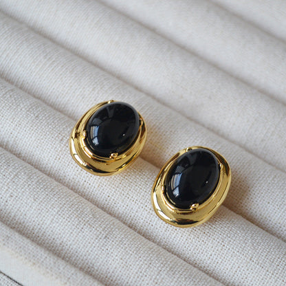 Beautiful Gold Earring with Unique Style