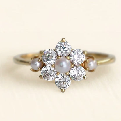 Beautiful Pearl Ring with Unique Style