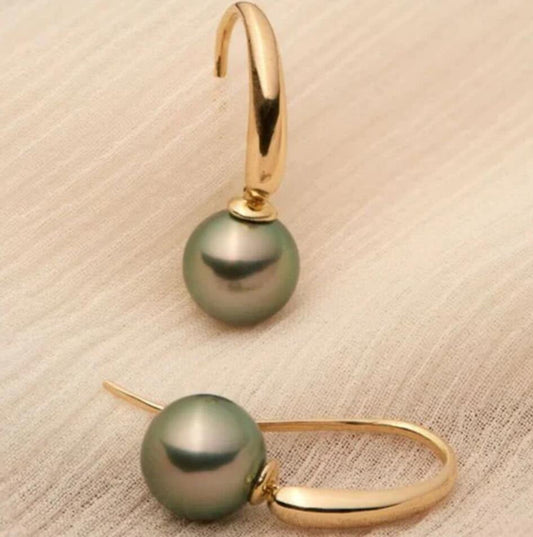 Delicate Artisan Pearl Earring