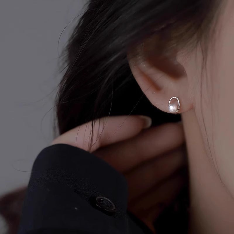 Classic Pearl Earring with Timeless Appeal