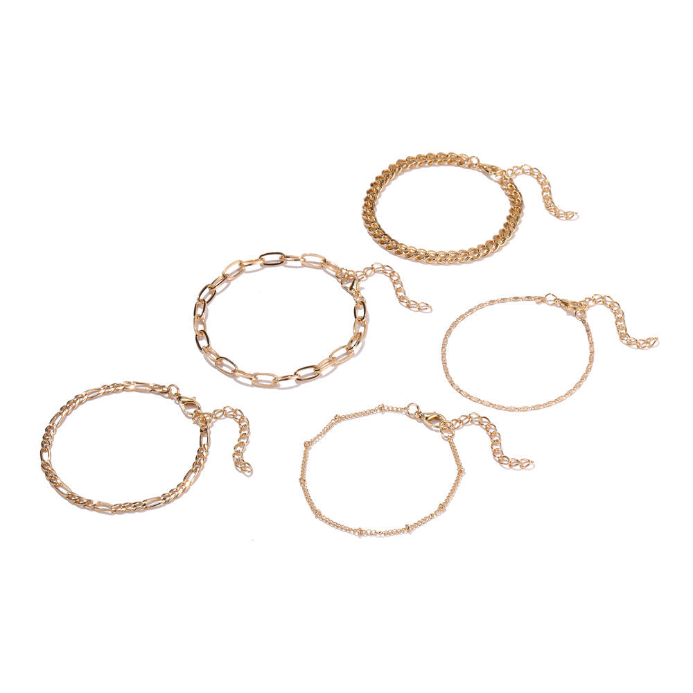 Romantic Gold Bracelet for Special Moments