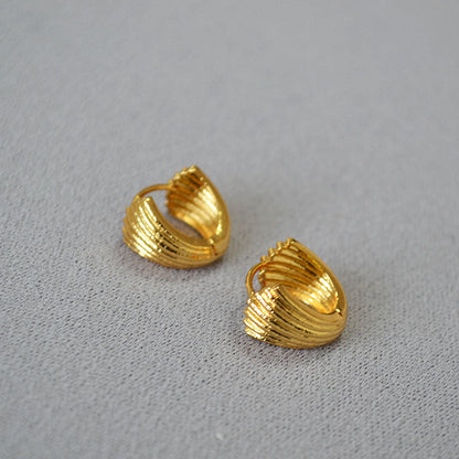 Stunning Gold Earring for Daily Wear