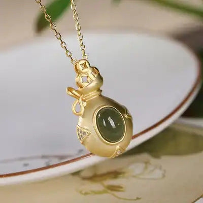 Elegant Gold Necklace for Every Occasion