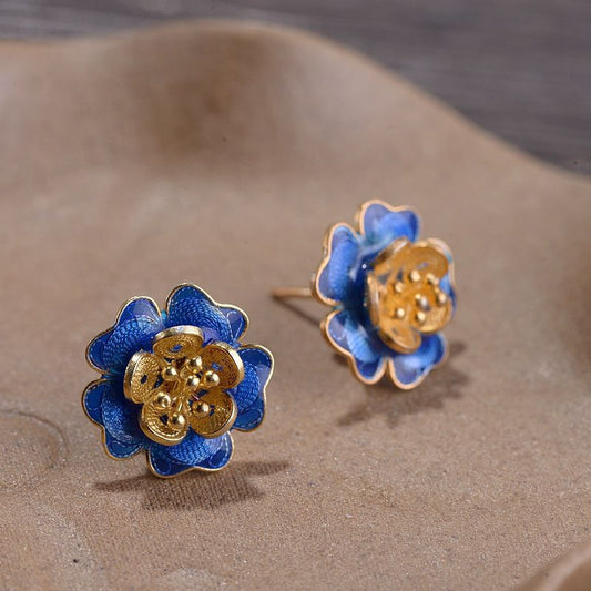 Romantic Silver Earring for Special Moments