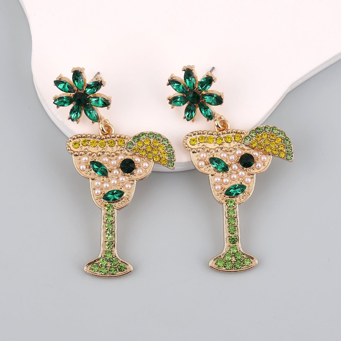 Charming Pearl Earring for Any Occasion
