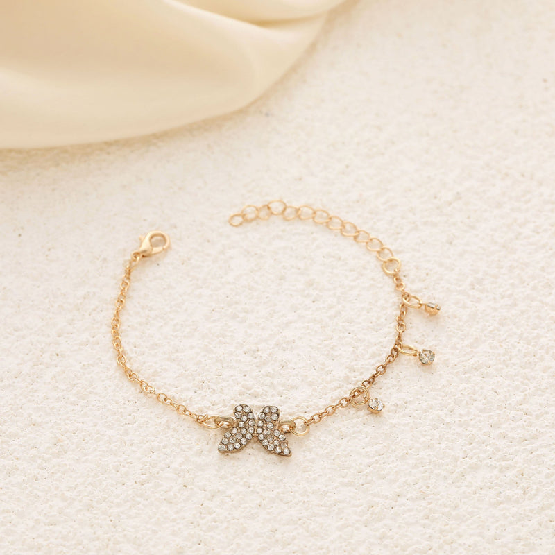 Classic Gold Bracelet with Timeless Appeal