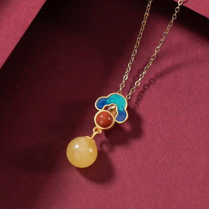 Classic Gold Earring with Timeless Appeal