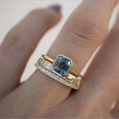 Beautiful Gold Set with Unique Style