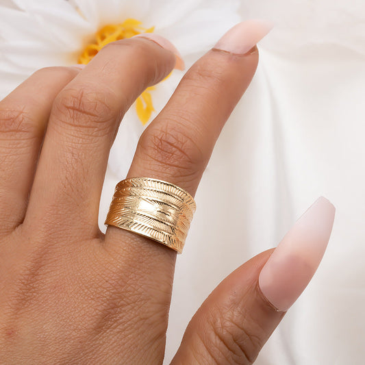 Beautiful Gold Bracelet with Unique Style