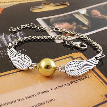 Classic Gold Bracelet with Timeless Appeal