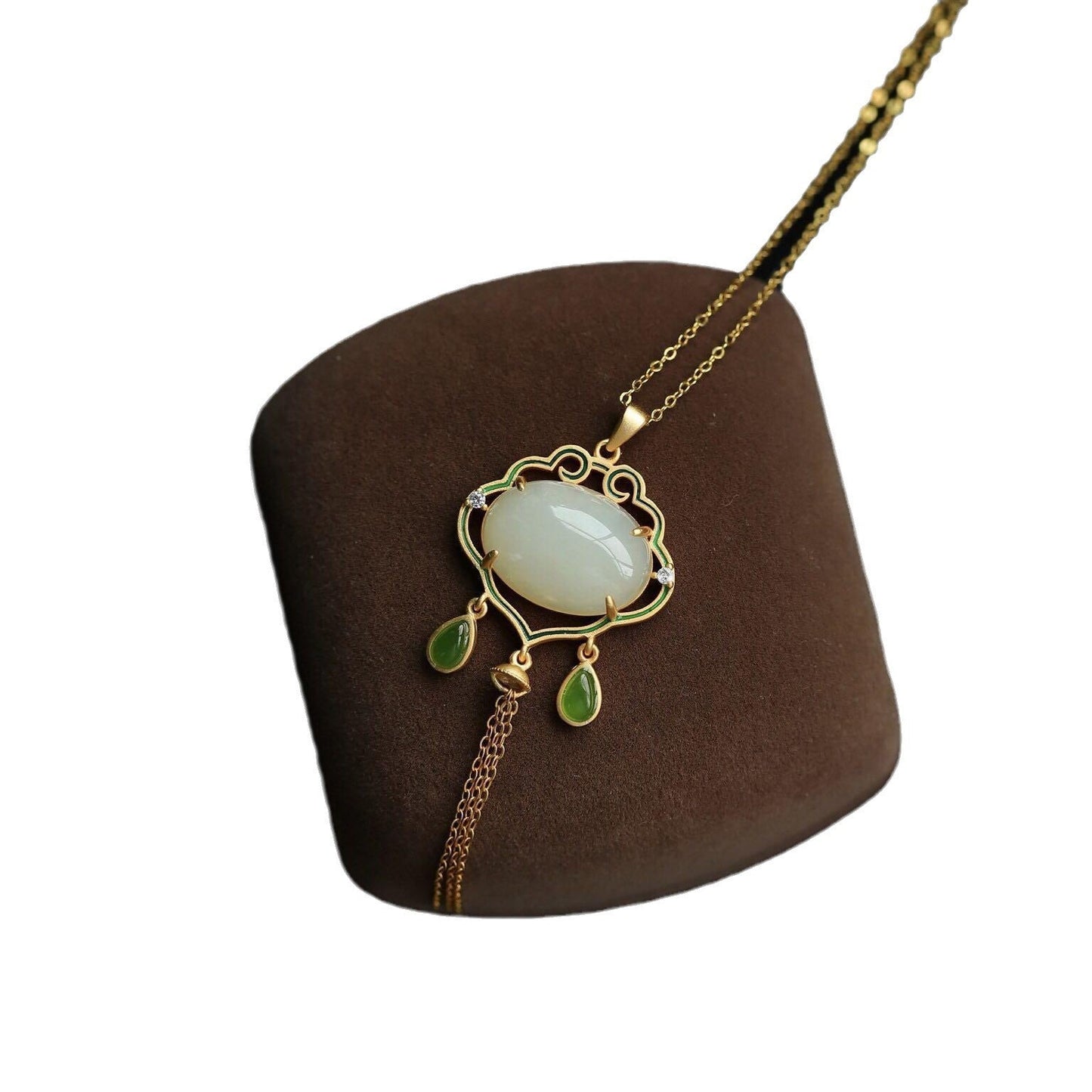 Beautiful Gold Necklace with Unique Style