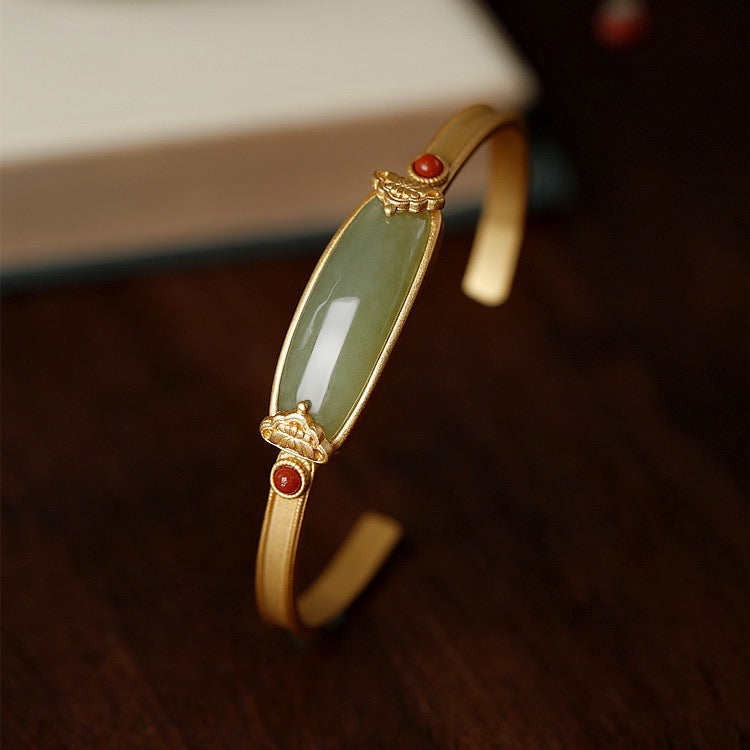 Stunning Gold Bracelet for Daily Wear