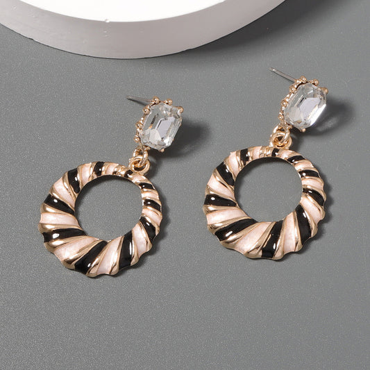 Classic Earring with Timeless Appeal