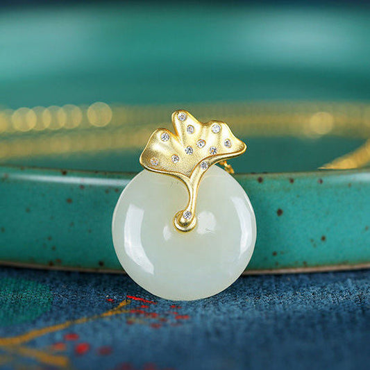 Beautiful Gold Necklace with Unique Style